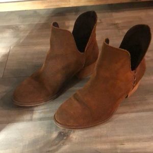 Musse & Cloud Suede Booties